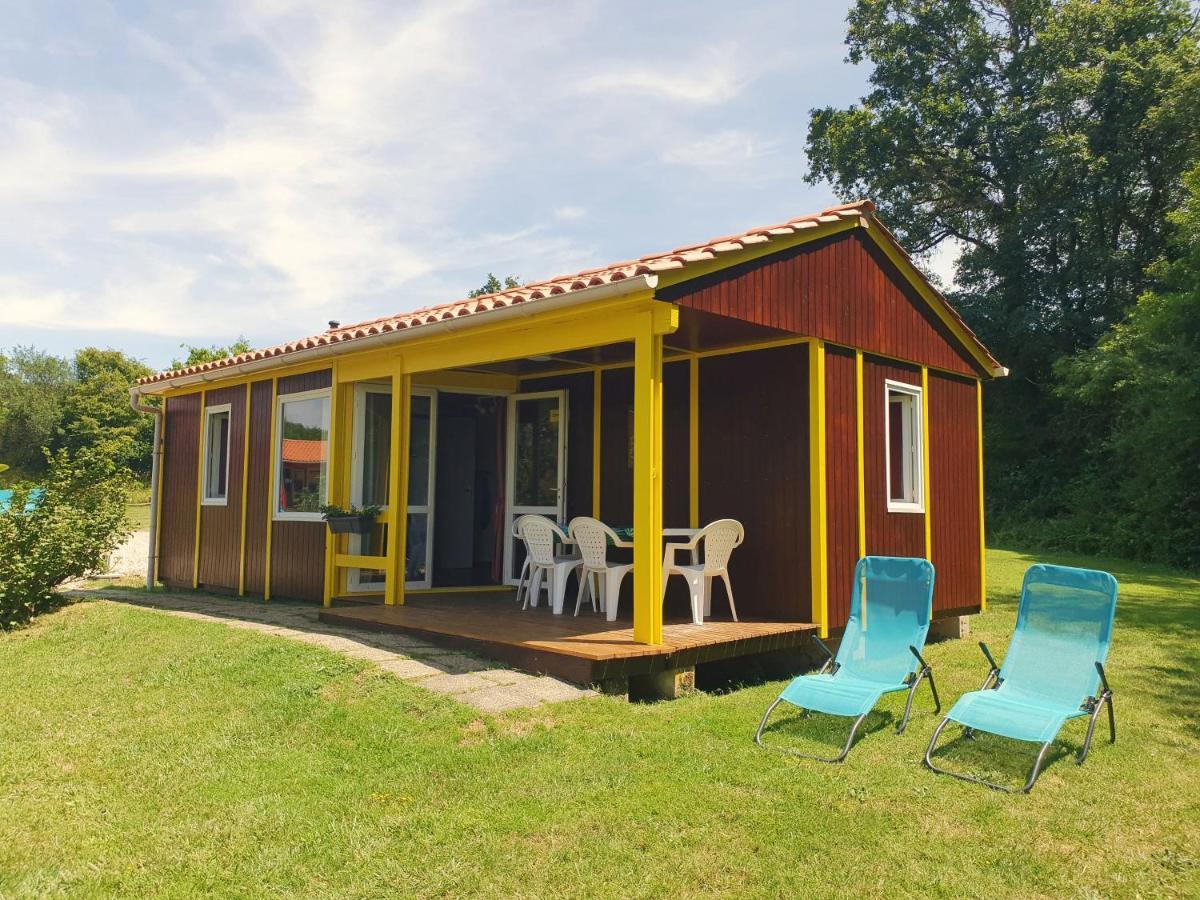 Les Chalets Du Quignon Autry-le-Chatel エクステリア 写真