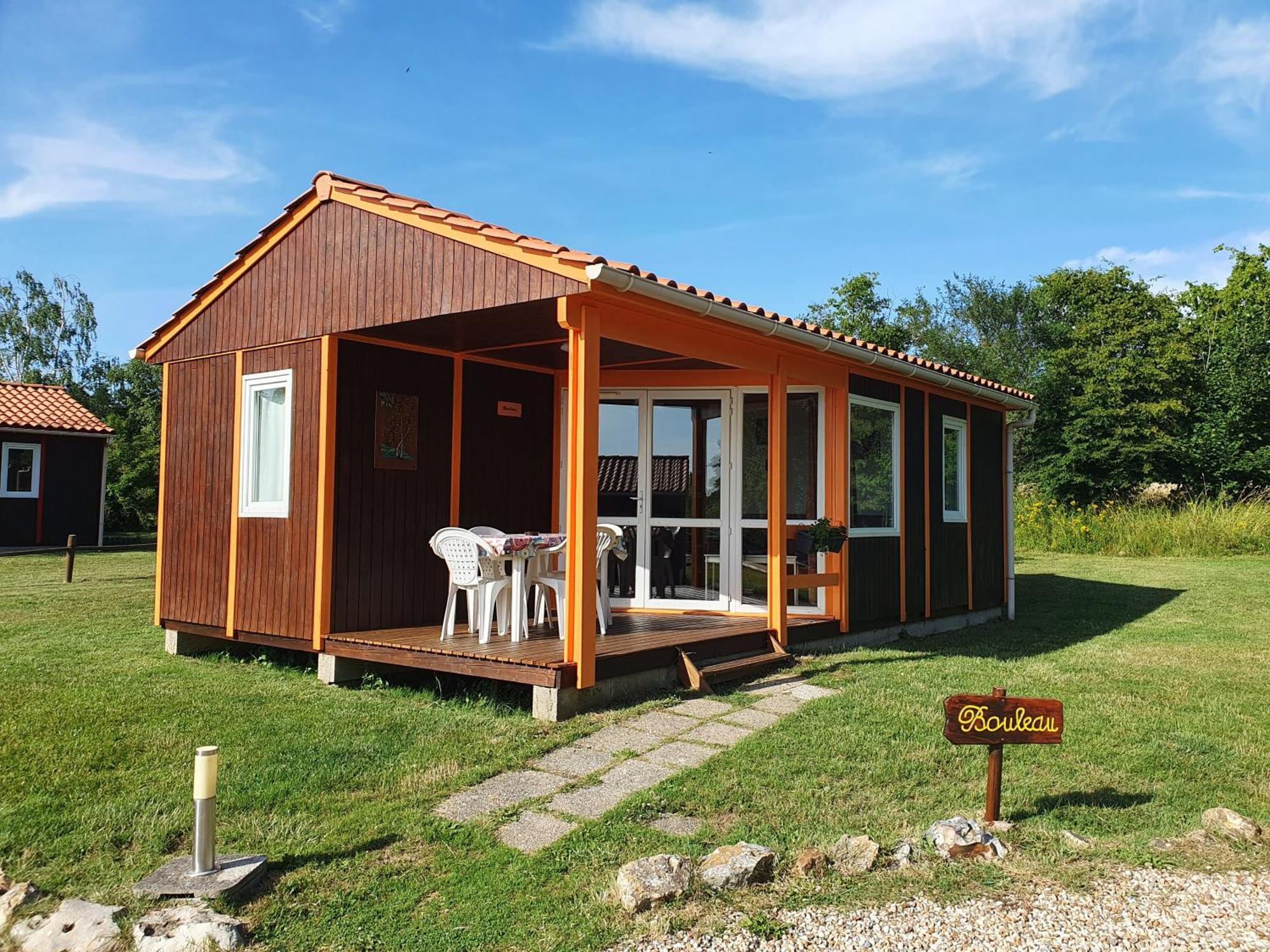 Les Chalets Du Quignon Autry-le-Chatel エクステリア 写真